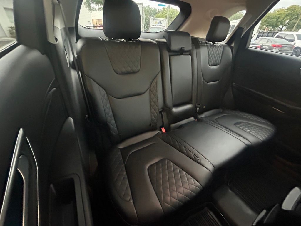 2024 Ford Edge Titanium photo 22