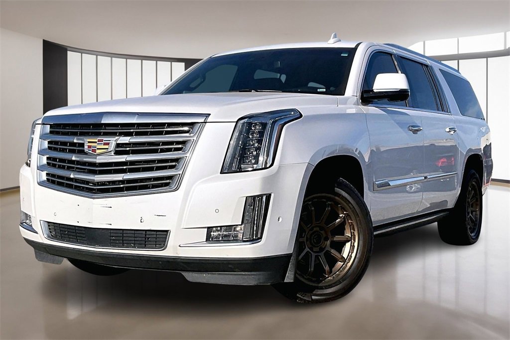 2019 Cadillac Escalade ESV Platinum's photo