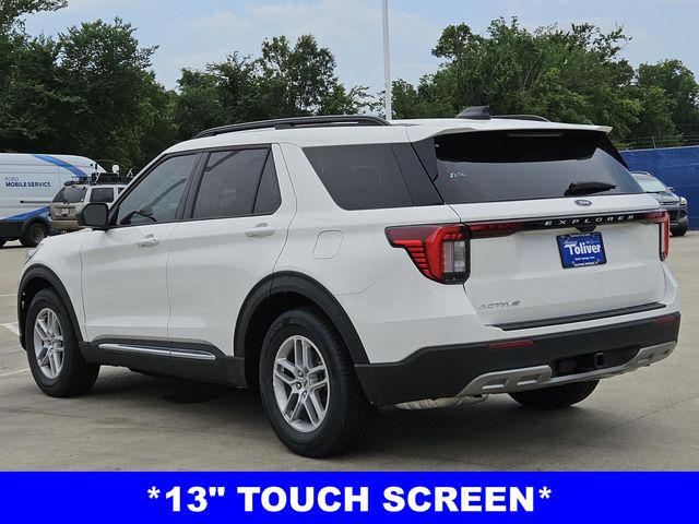 2025 Ford Explorer photo 4