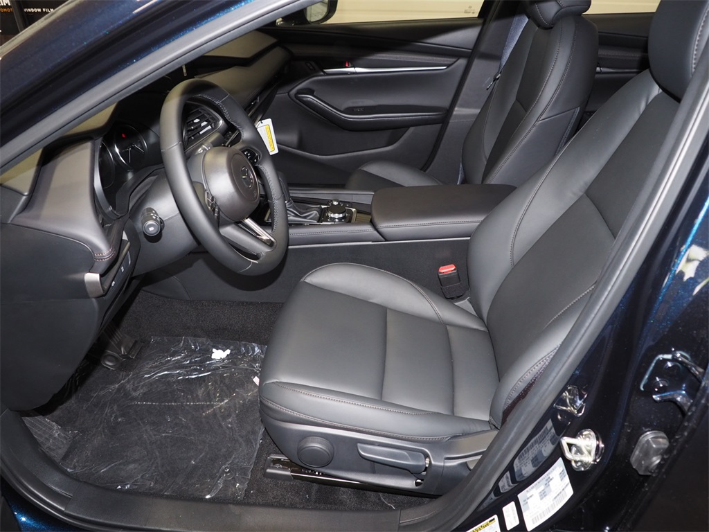 2025 Mazda Mazda3 2.5 Select Sport photo 3