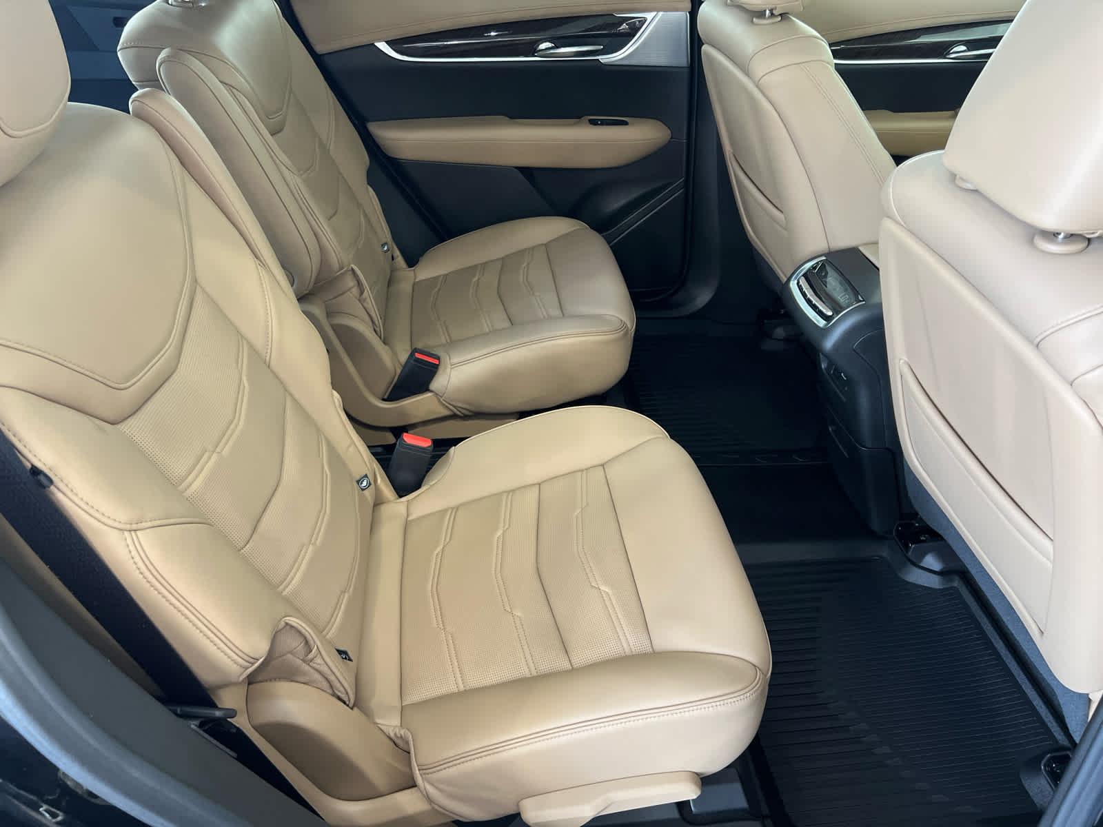 2024 Cadillac XT6 Sport photo 12