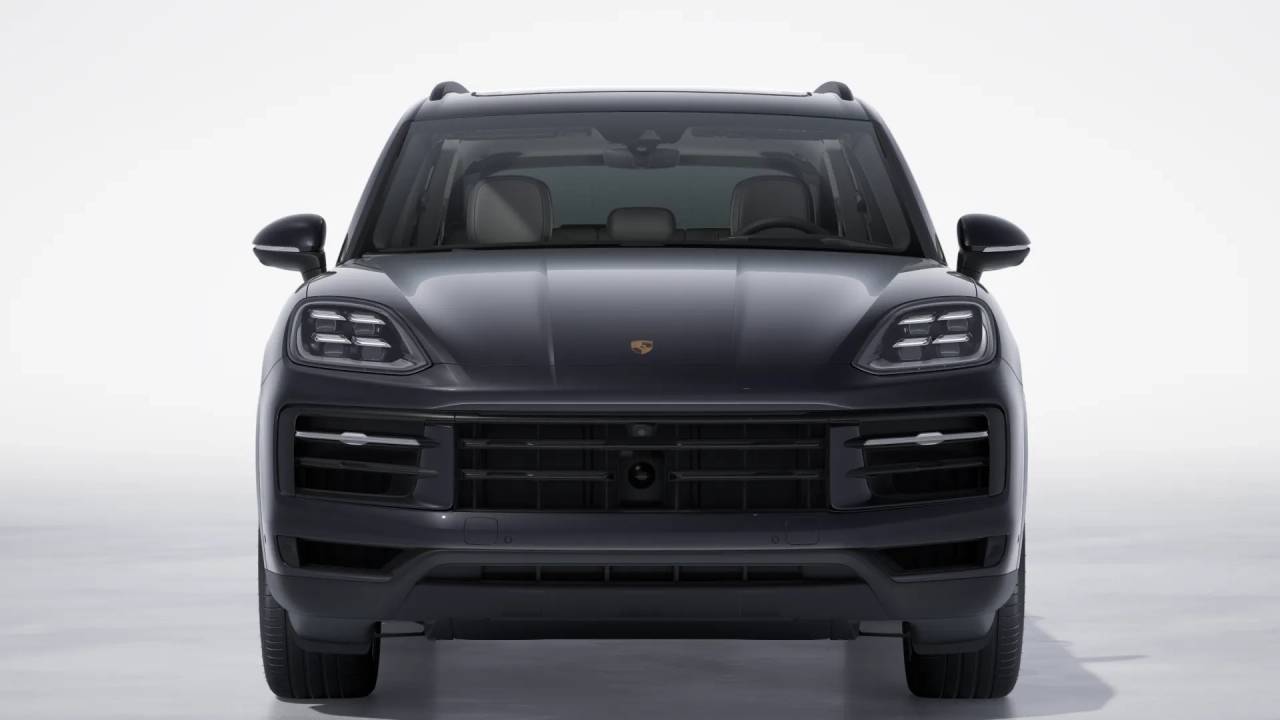 2026 Porsche Cayenne S photo 9