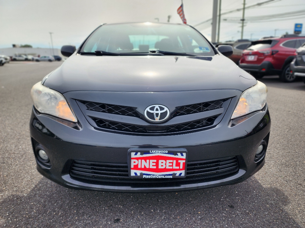 2012 Toyota Corolla LE photo 15