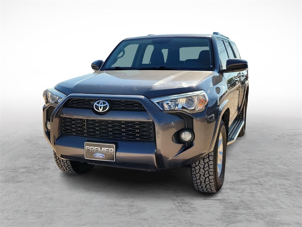 2017 Toyota 4Runner SR5 photo 4