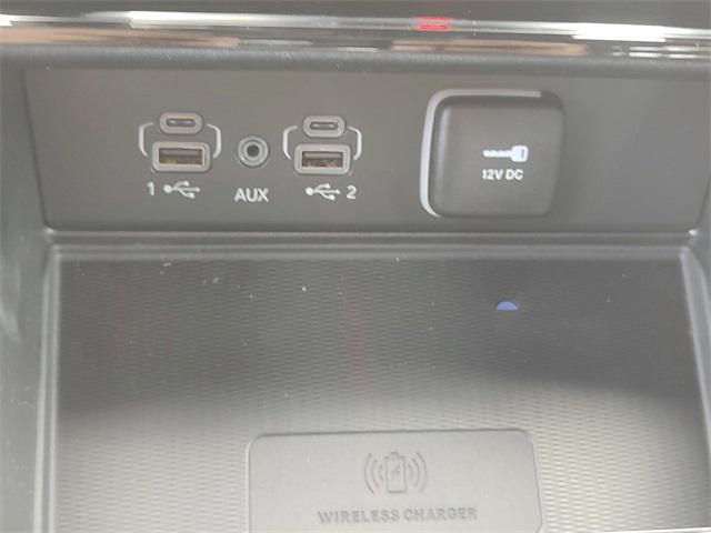 2025 Jeep Grand Cherokee Laredo Altitude photo 16
