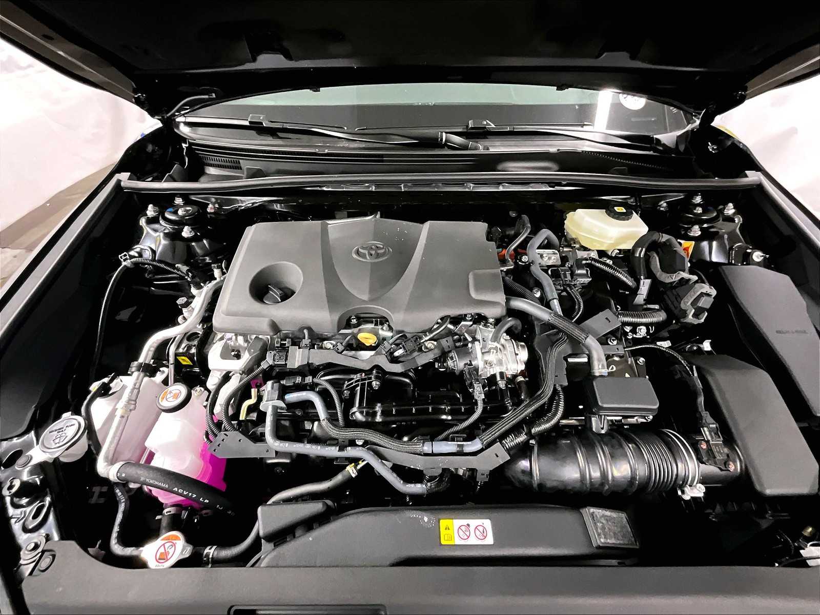 2025 Toyota Camry SE photo 15