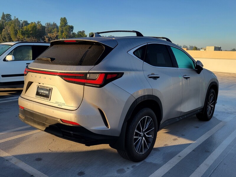 2025 Lexus NX 350h Premium photo 4