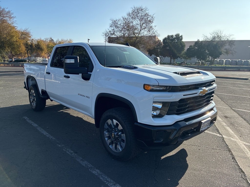 2026 Chevrolet Silverado 2500HD Custom's photo