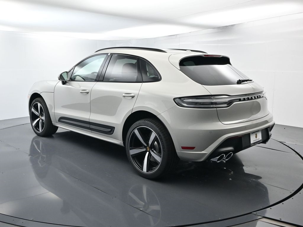 2026 Porsche Macan T photo 3