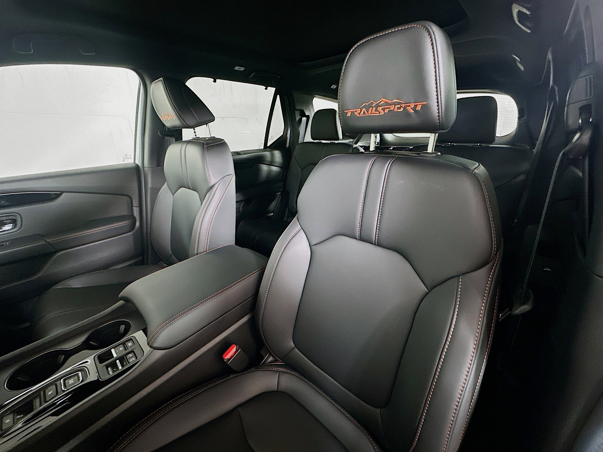 2025 Honda Pilot TrailSport photo 18