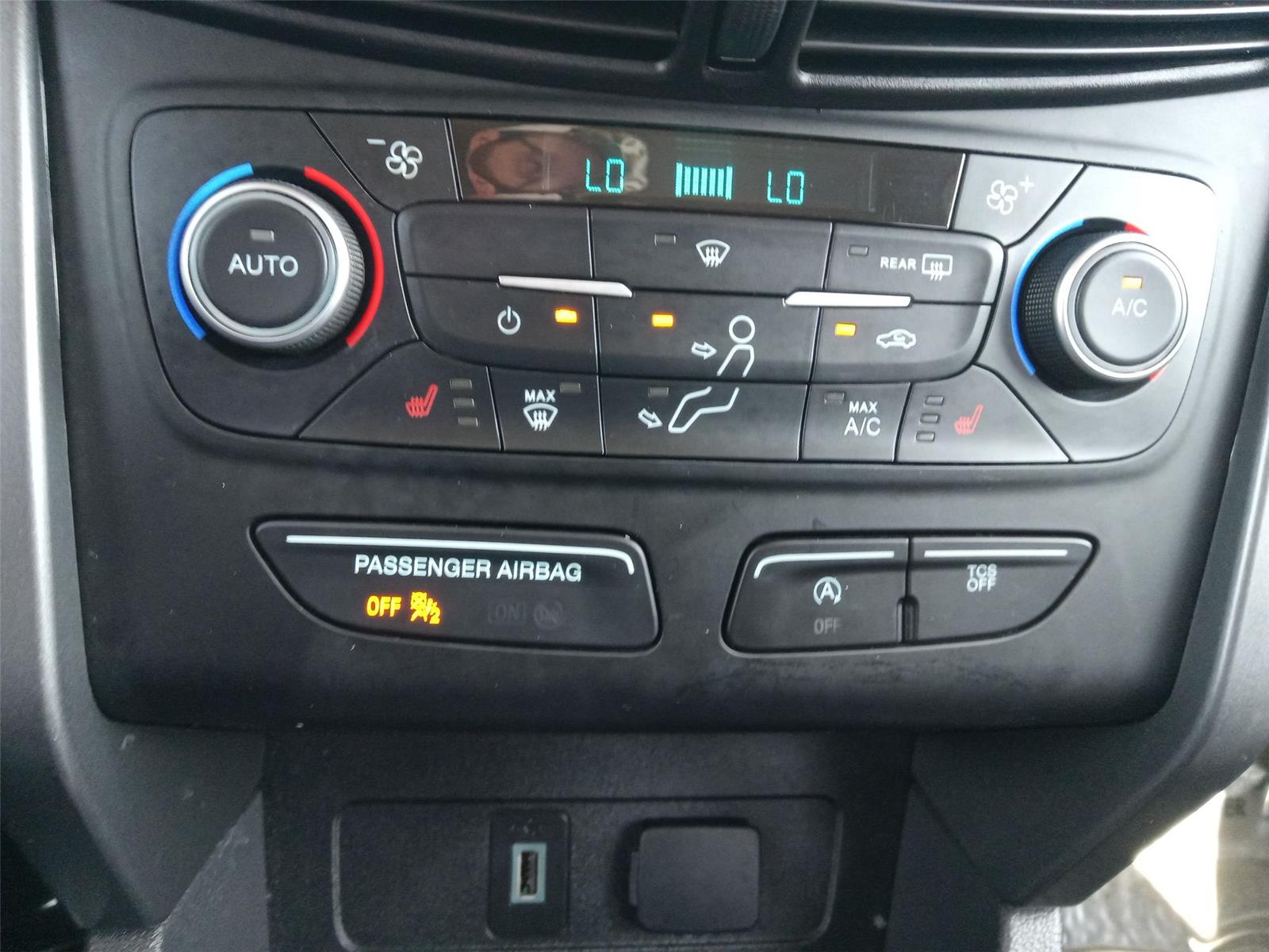 2018 Ford Escape SEL photo 20