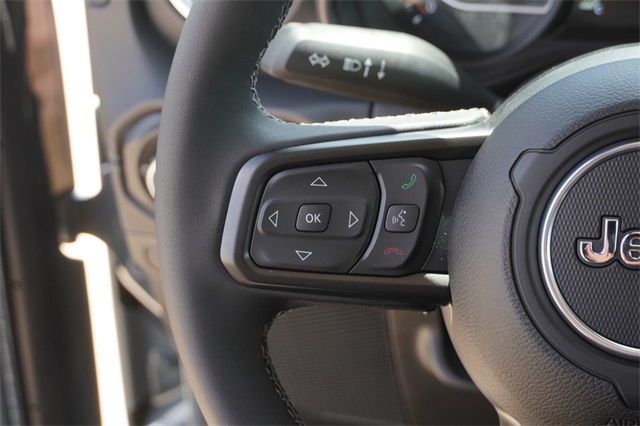 2025 Jeep Gladiator Sport Texas Trail photo 27