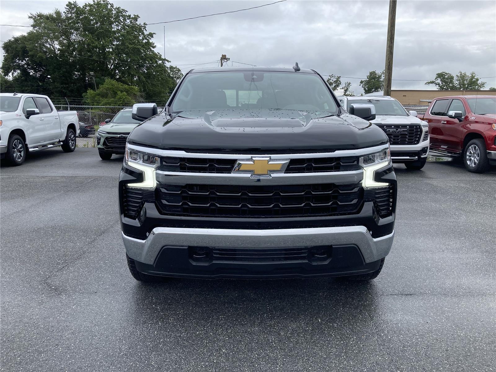 2026 Chevrolet Silverado 1500 LT photo 3