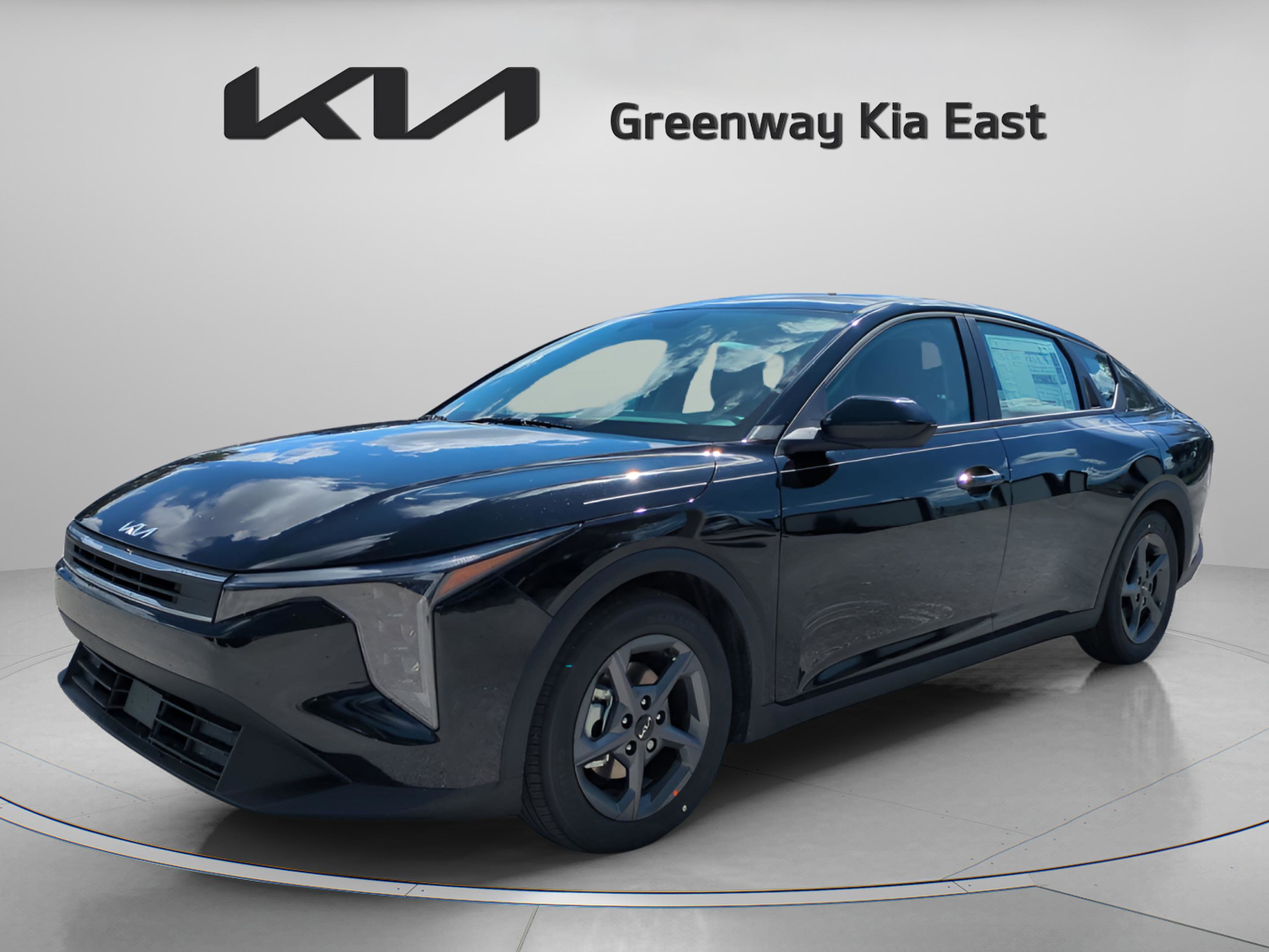 2025 Kia K4 LXS photo 3