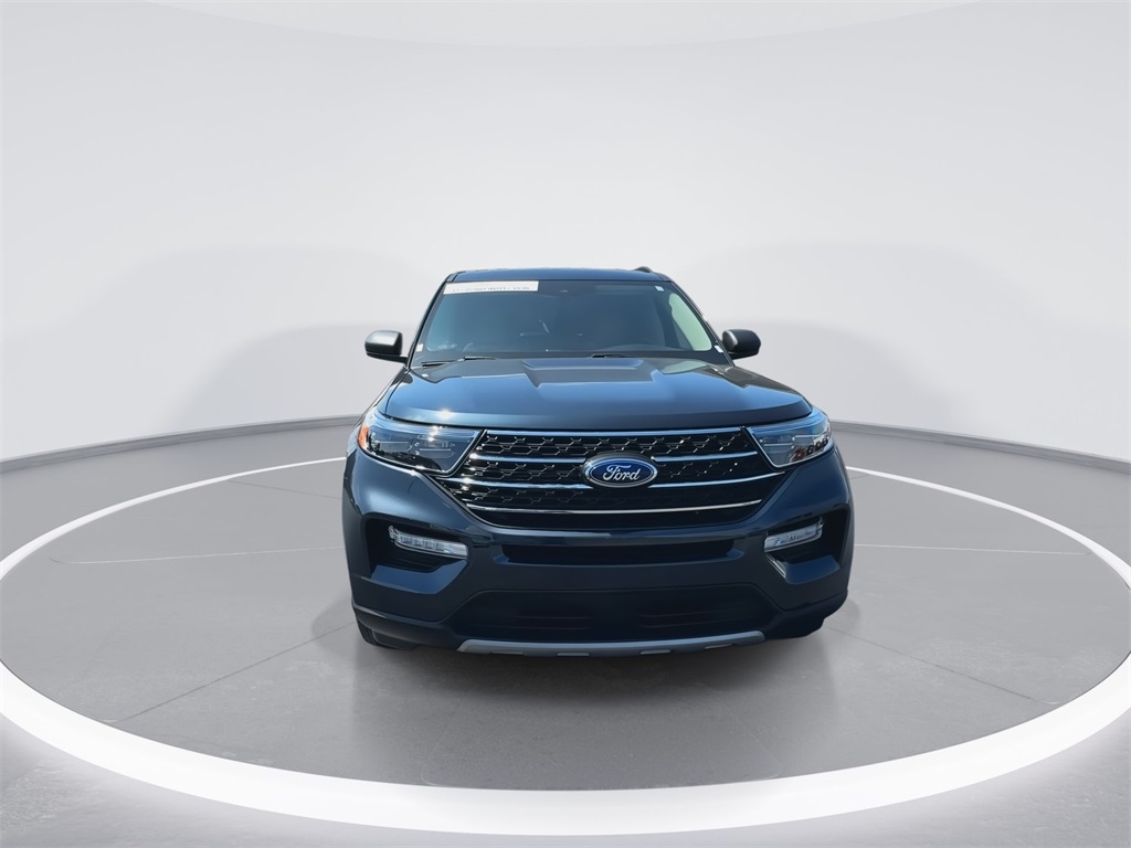 2023 Ford Explorer XLT photo 3
