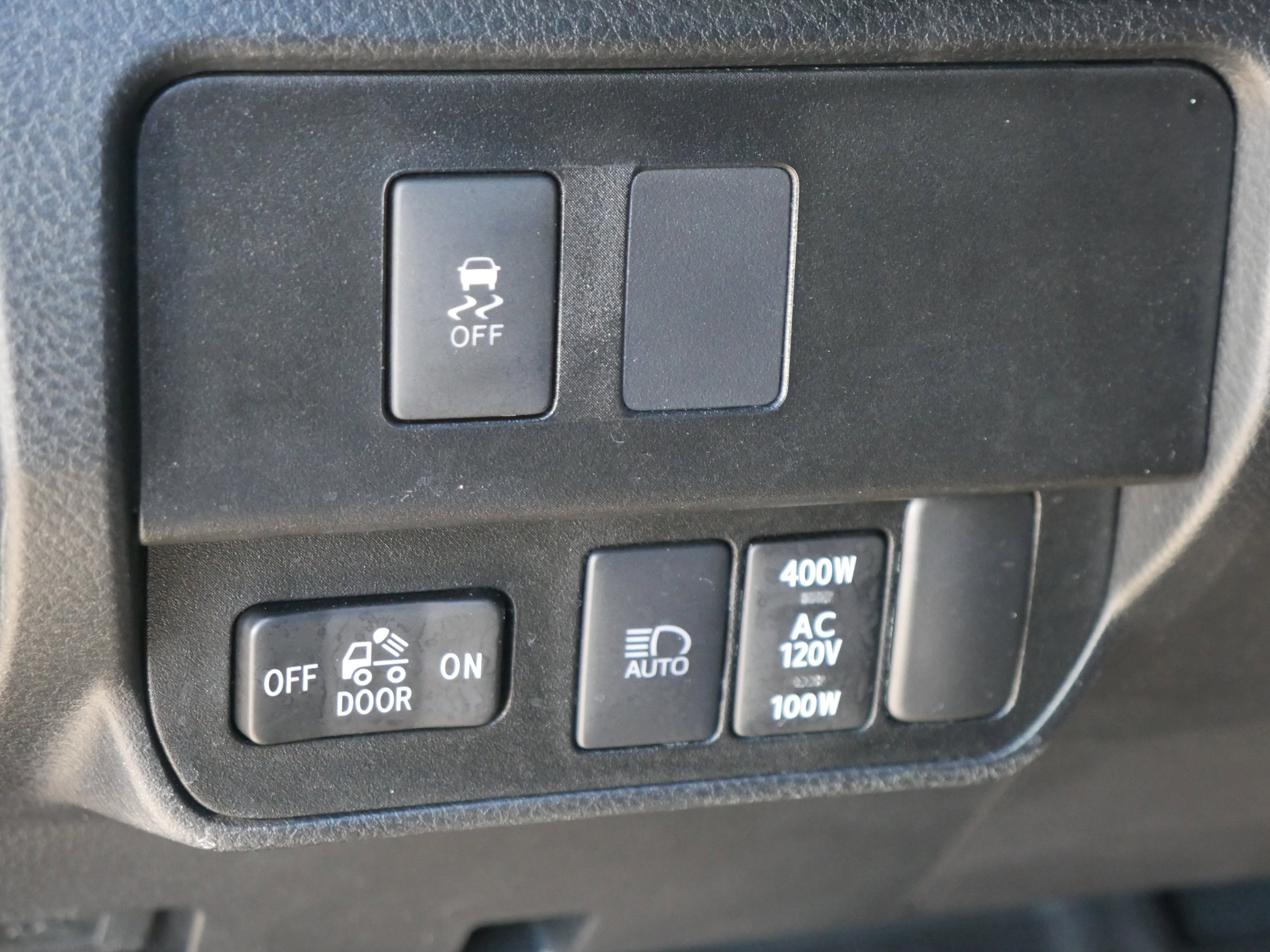 2021 Toyota Tacoma TRD photo 4
