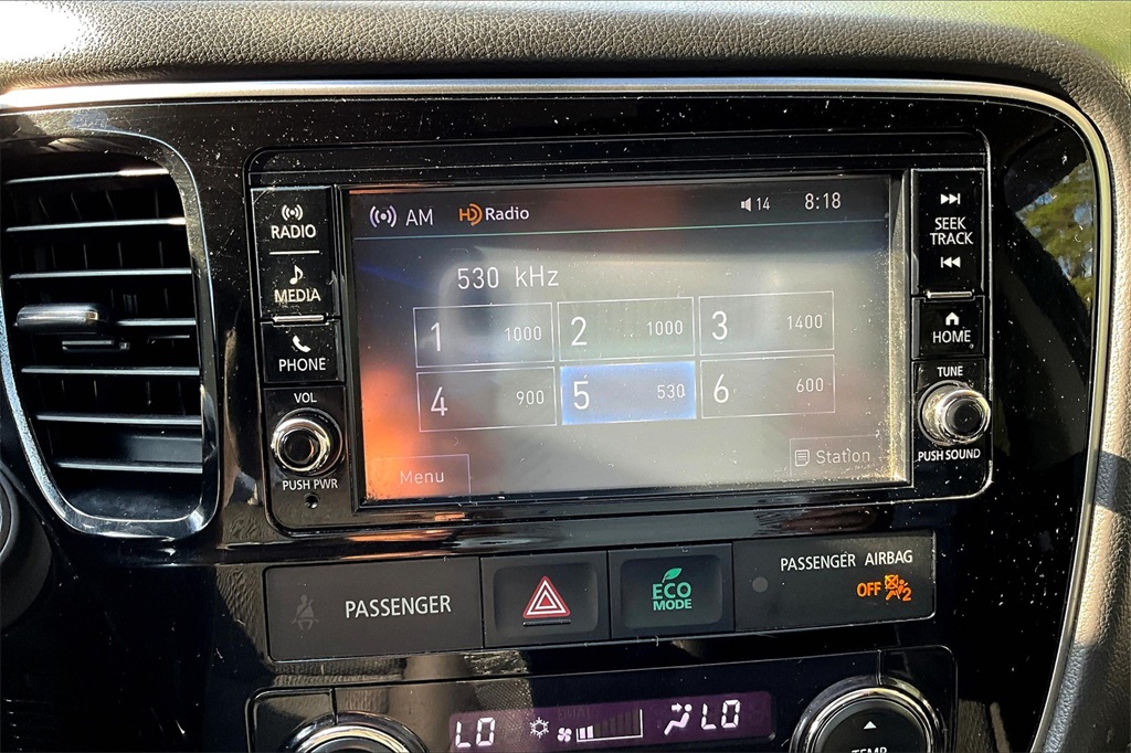 2018 Mitsubishi Outlander ES photo 19