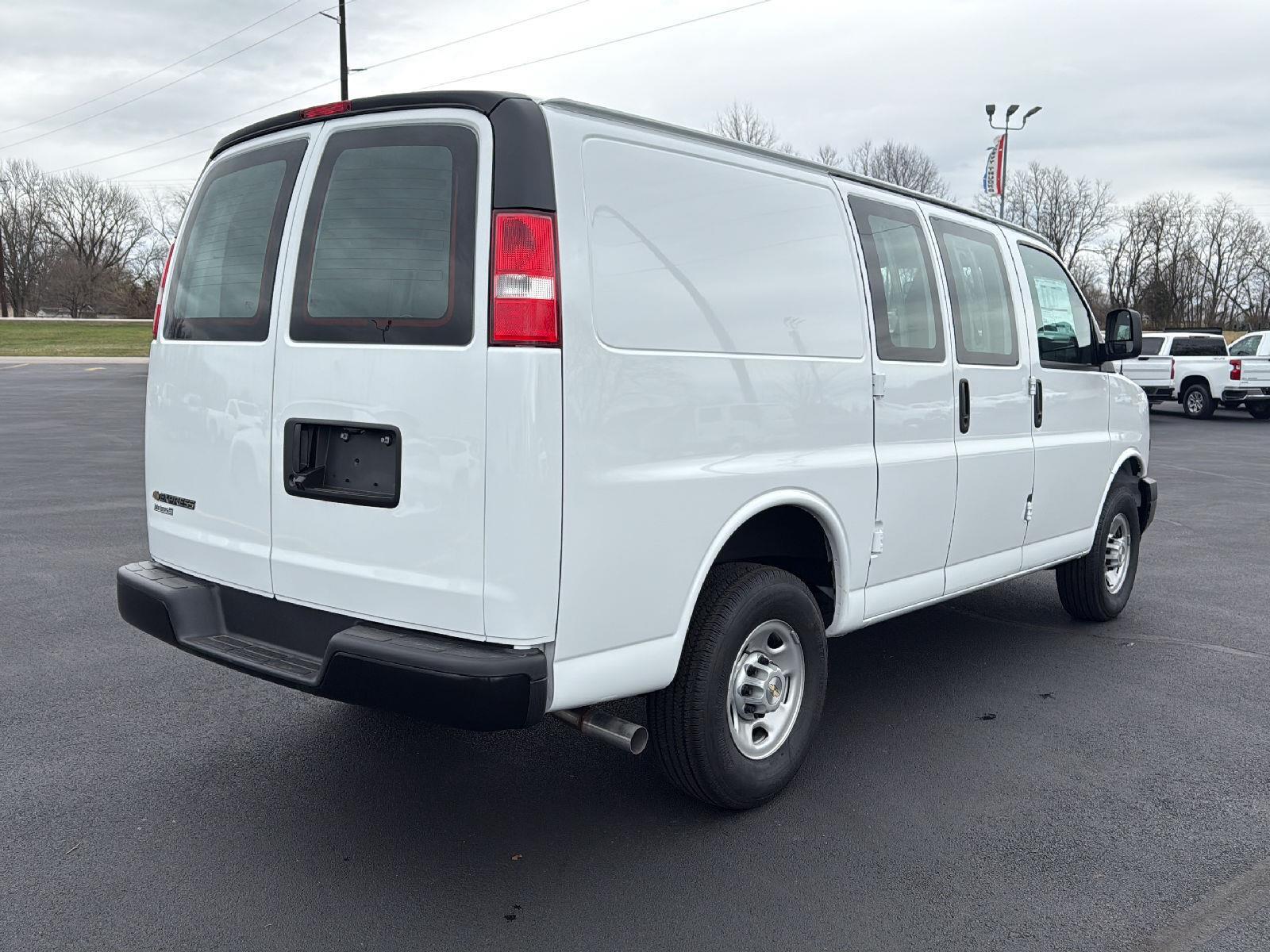2024 Chevrolet Express Cargo Van 2500 photo 8