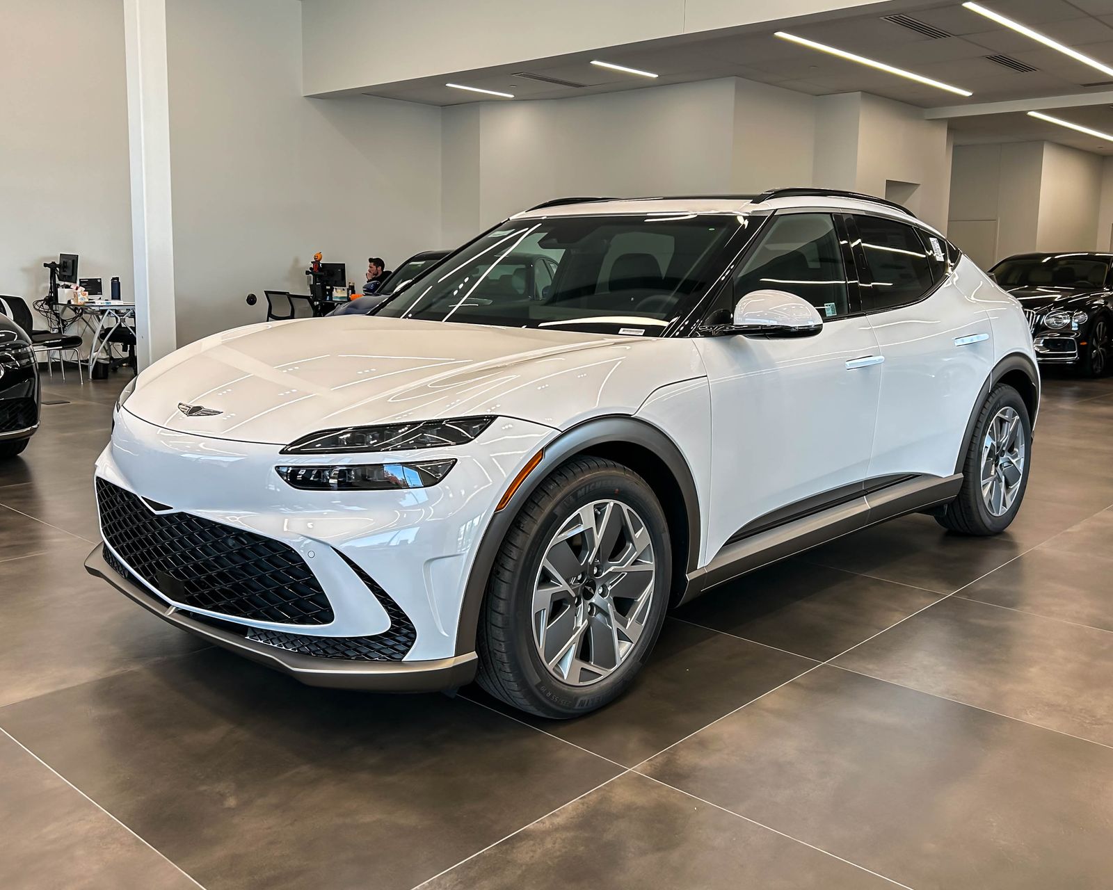 2025 Genesis GV60 STANDARD