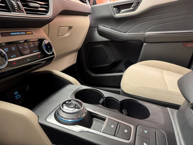 2022 Ford Escape SE photo 19
