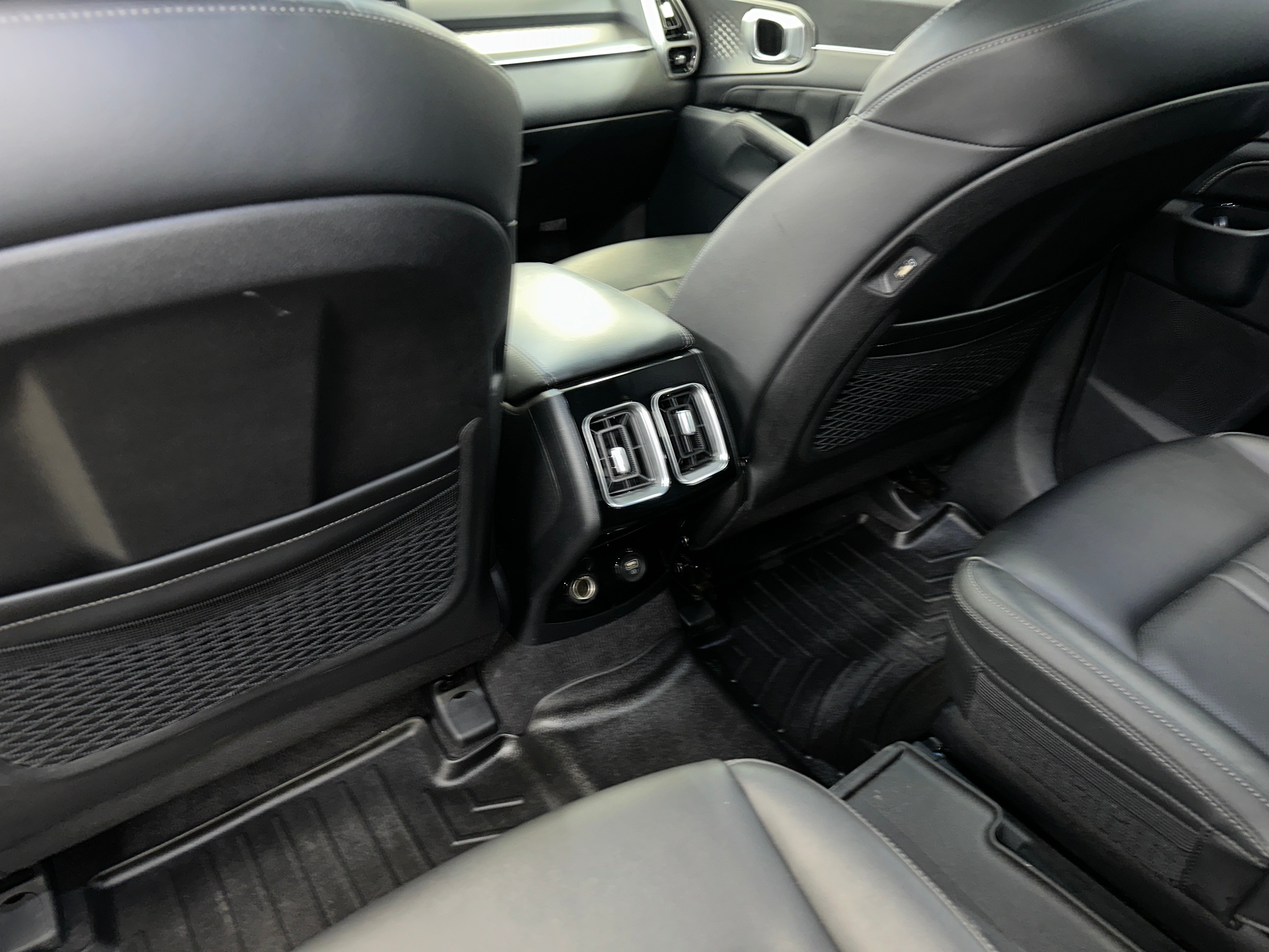 2023 Kia Sorento SX photo 4