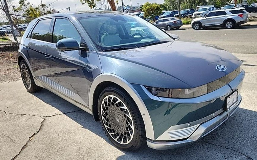 2023 Hyundai Ioniq 5 Limited photo 2