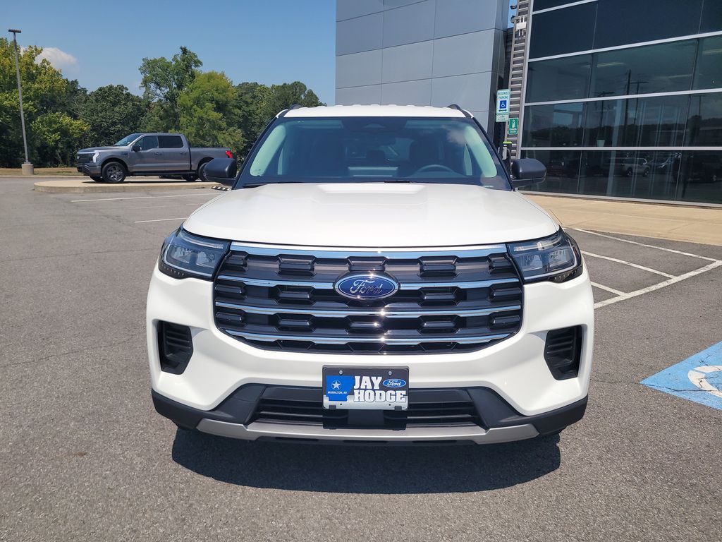 2025 Ford Explorer photo 7