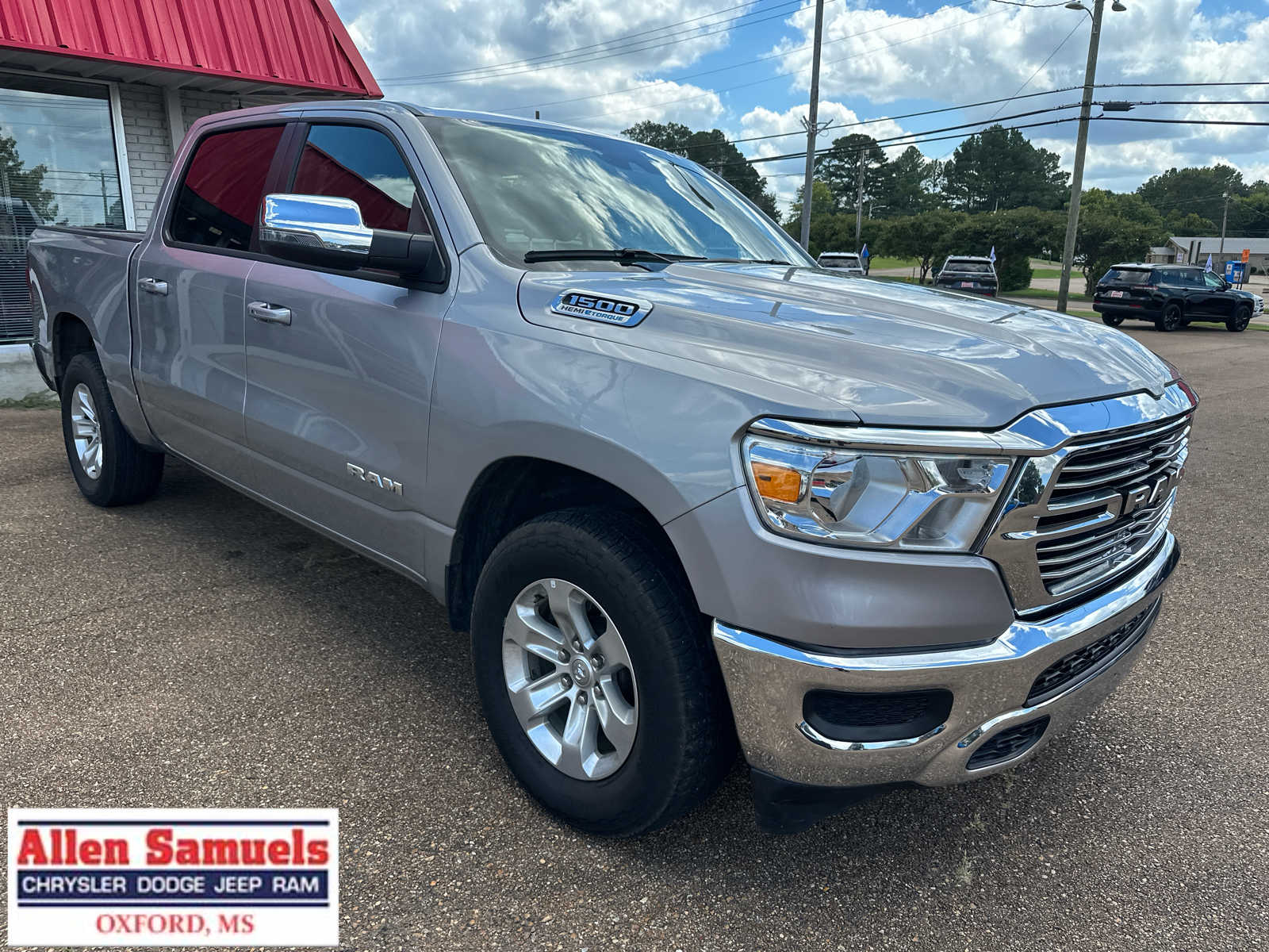 2024 Ram 1500 Laramie photo 3