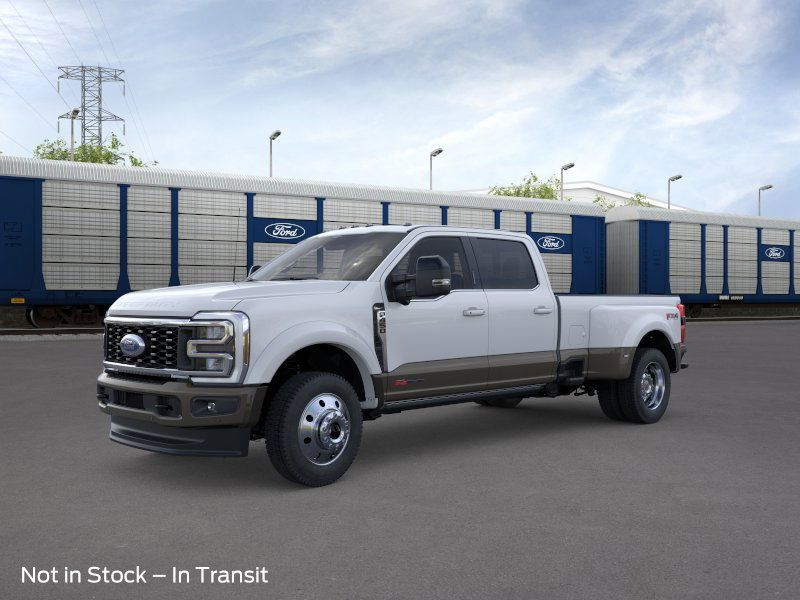 2026 Ford F-450 Super Duty King Ranch's photo
