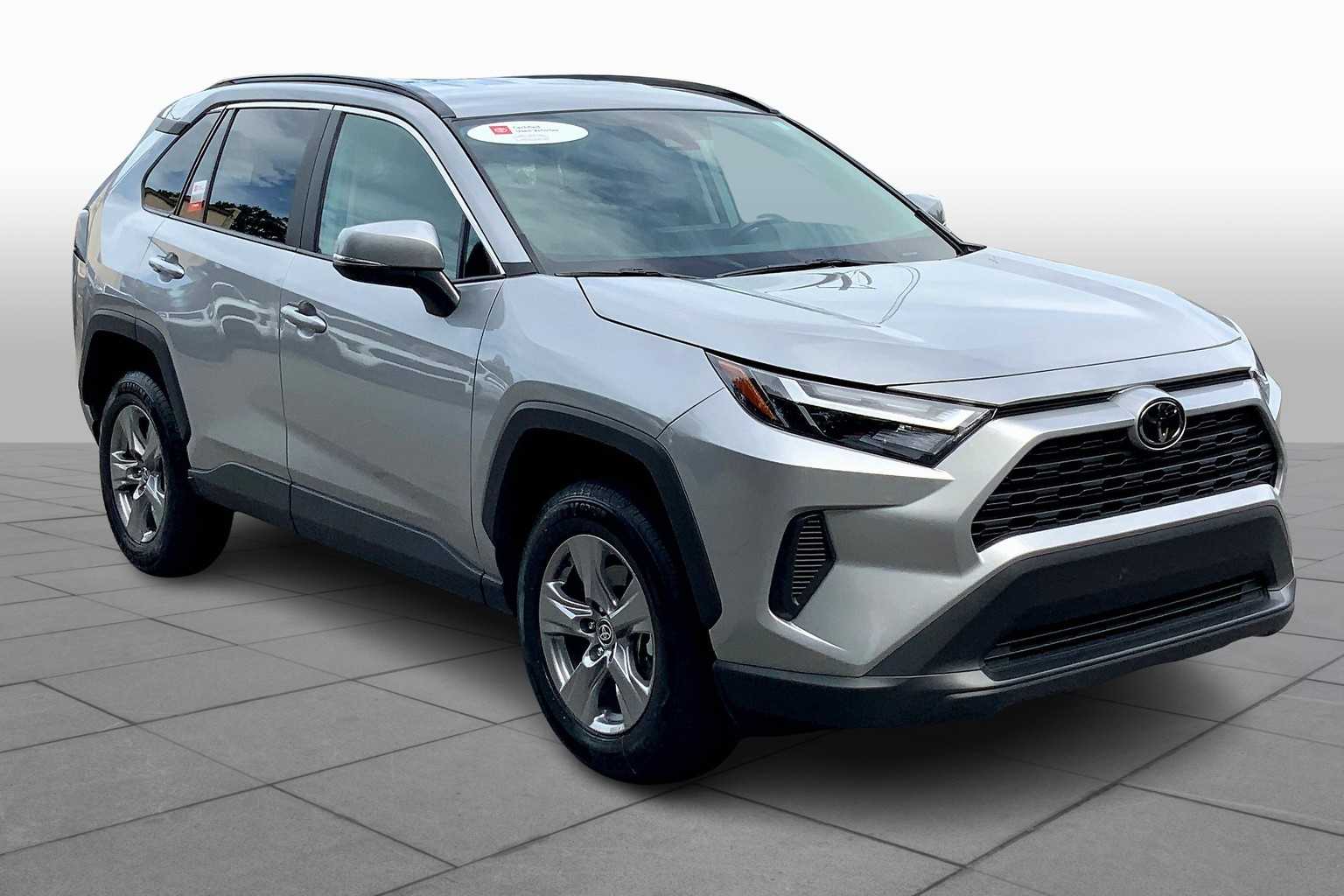 Used 2024 Toyota RAV4 XLE with VIN 2T3W1RFV7RW333075 for sale in Kansas City
