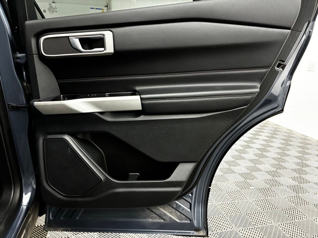2021 Ford Explorer XLT photo 29