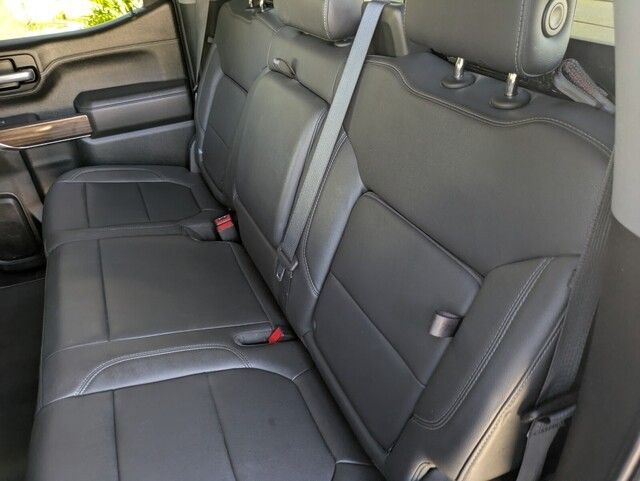 2021 Chevrolet Silverado 1500 RST photo 12