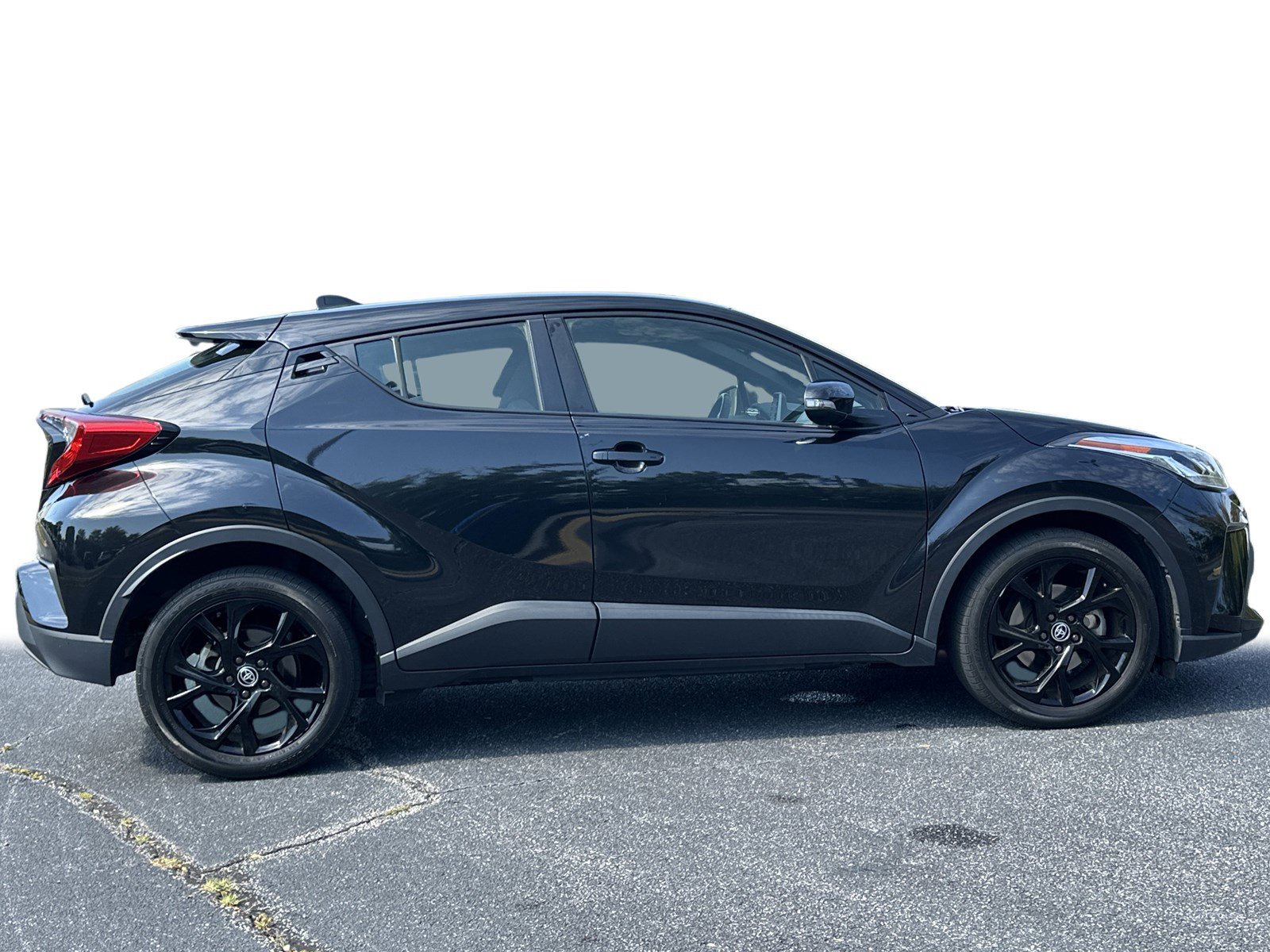 2022 Toyota C-HR Nightshade Edition photo 8