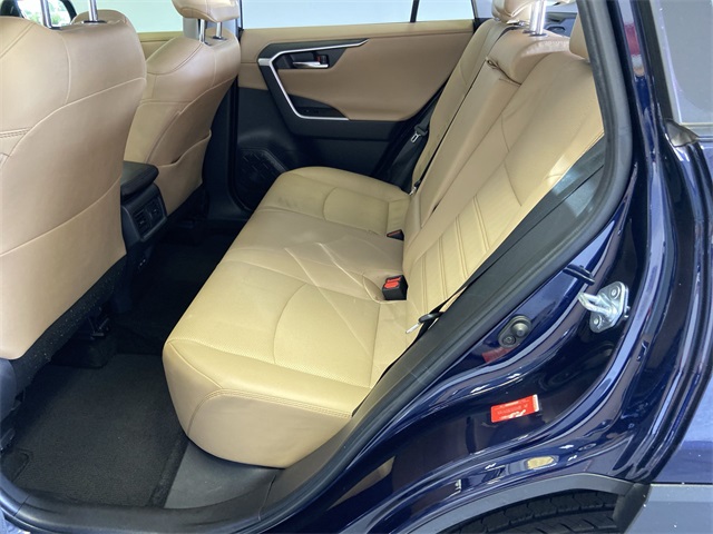 2022 Toyota RAV4 Limited photo 31