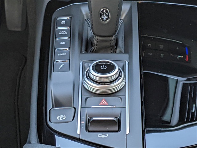 2023 Maserati Levante Base GT photo 14