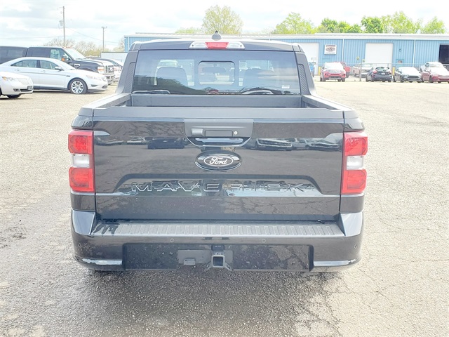 2025 Ford Maverick photo 2