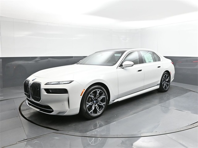 New 2025 Mineral White Metallic BMW xDrive60 image 1