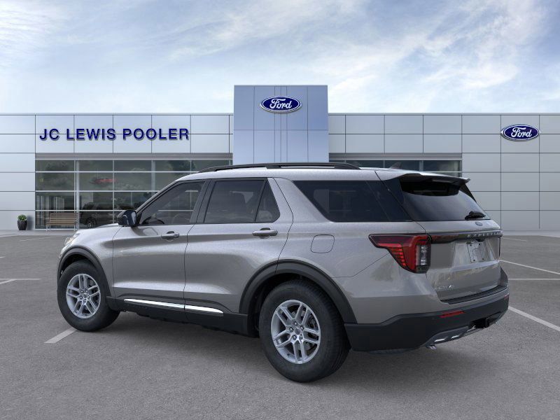 2025 Ford Explorer photo 4