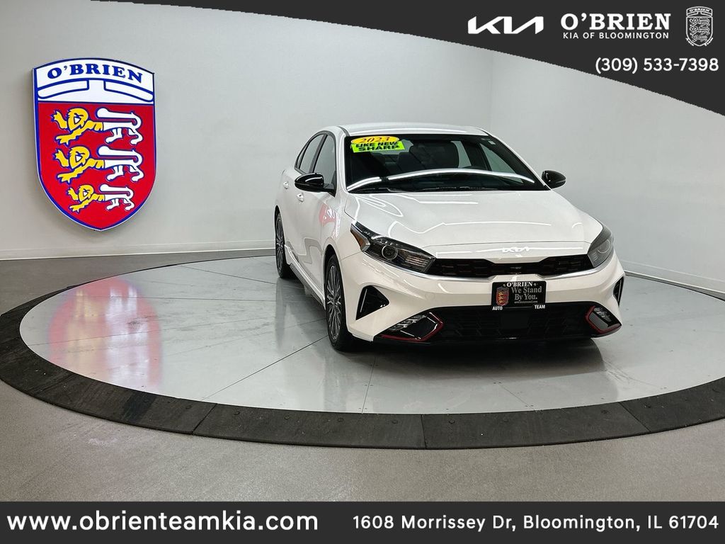 2023 Kia Forte GT-LINE's photo