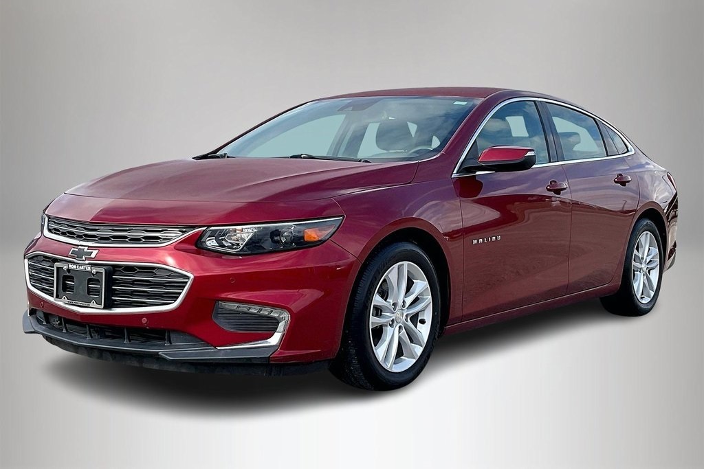 2017 Chevrolet Malibu 1LT photo 2