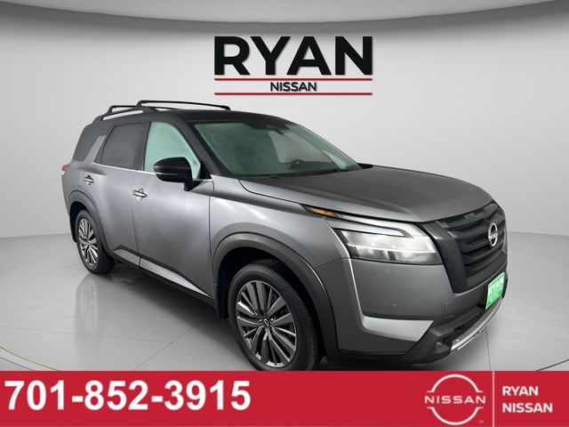 2023 Nissan Pathfinder SL's photo