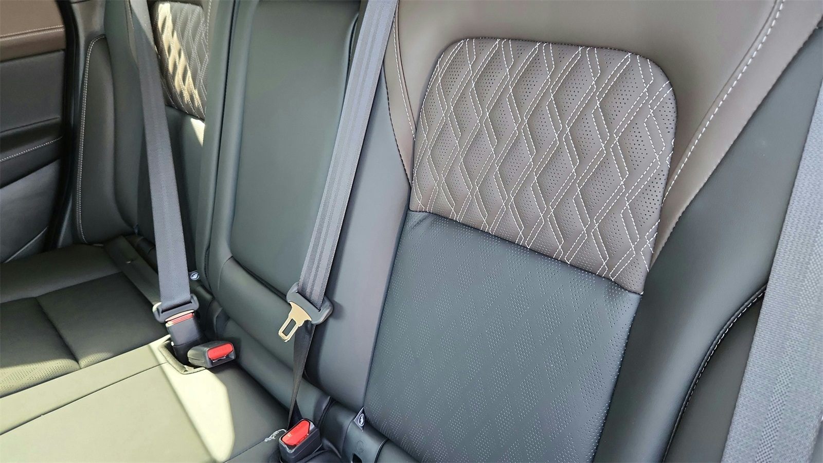 2025 Nissan Murano Platinum photo 18