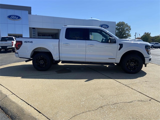 2025 Ford F-150 XLT photo 2