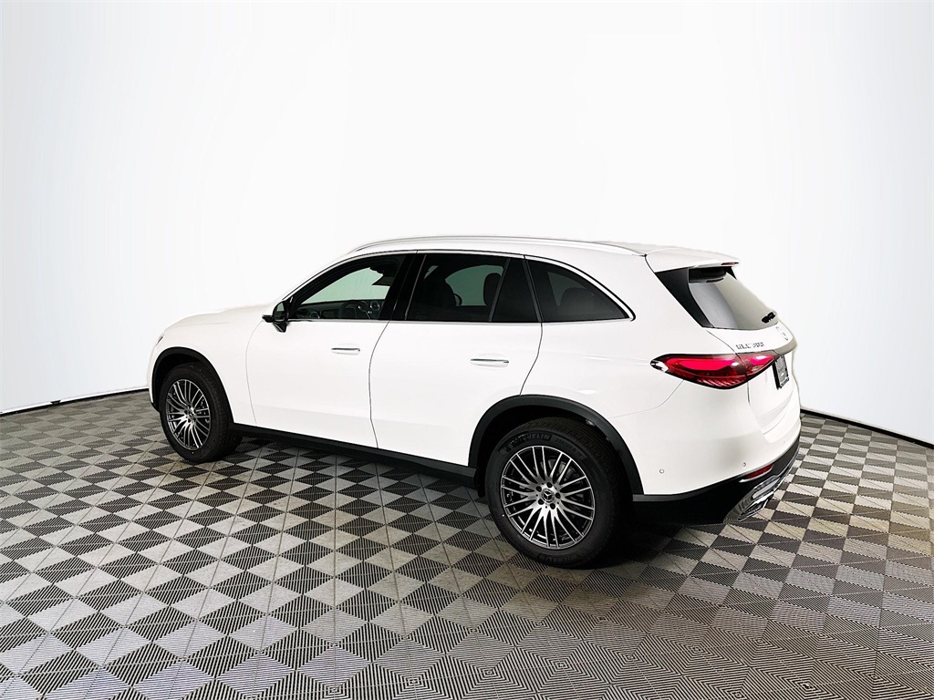 2026 Mercedes Benz GLC 300 4MATIC photo 2