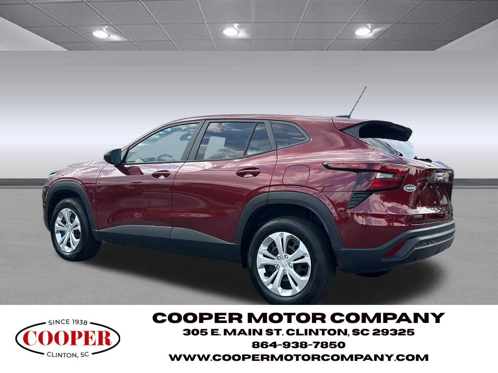 2025 Chevrolet Trax LS photo 5