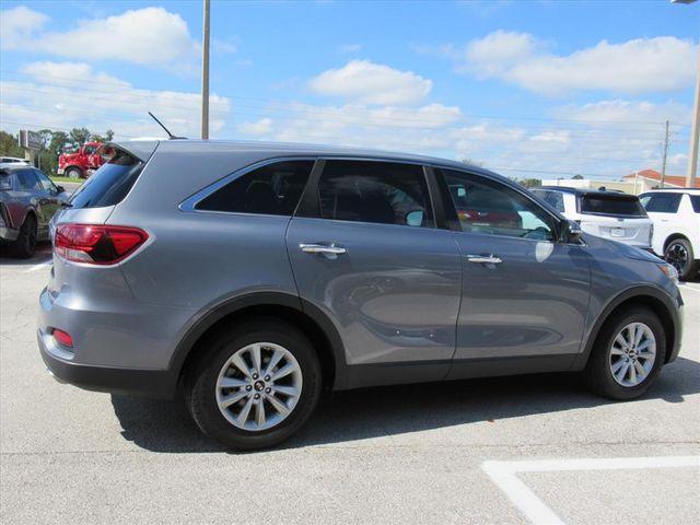 2020 Kia Sorento LX photo 4