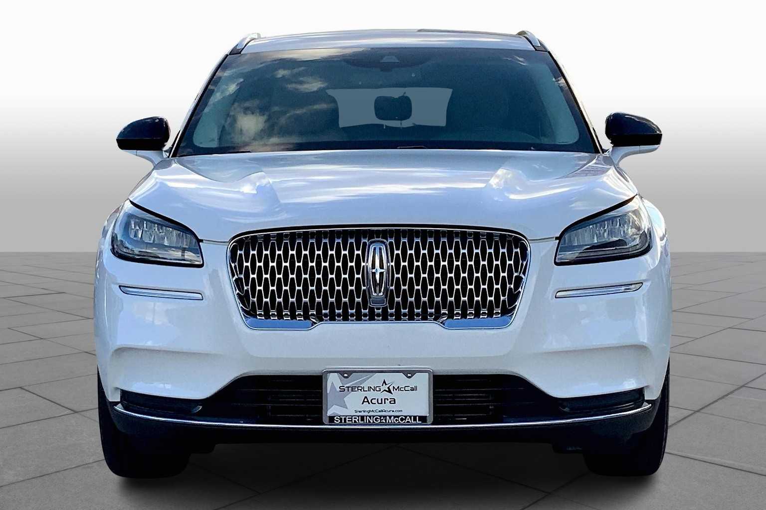 2020 Lincoln Corsair Standard photo 3