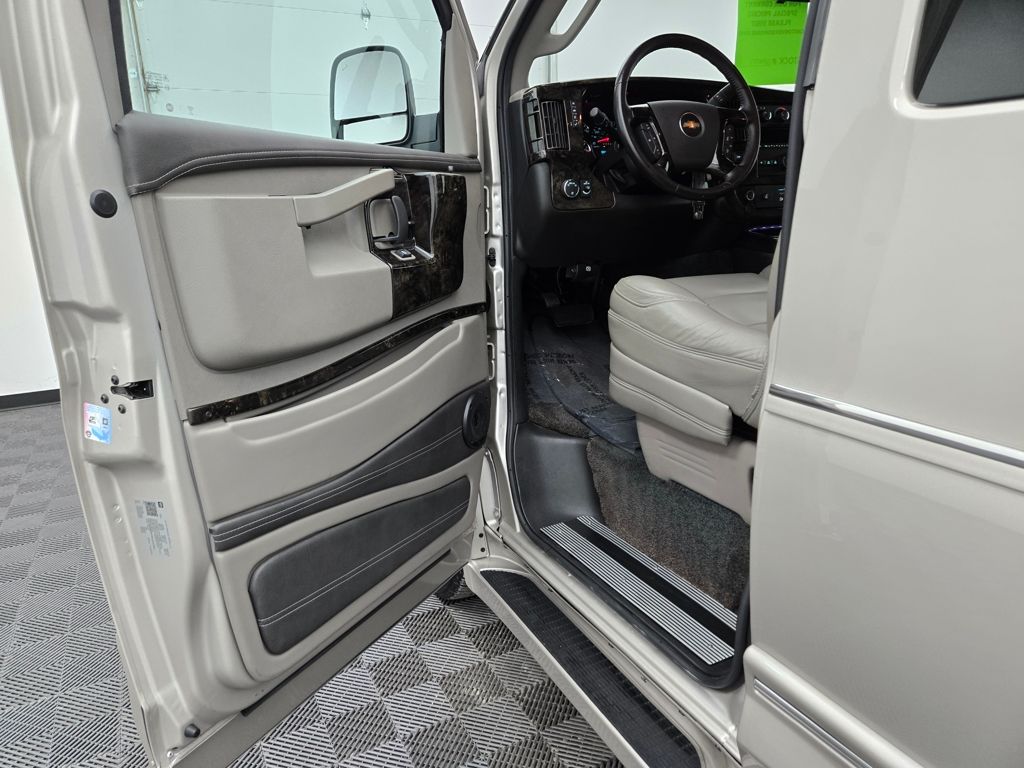 2023 Chevrolet Express photo 14
