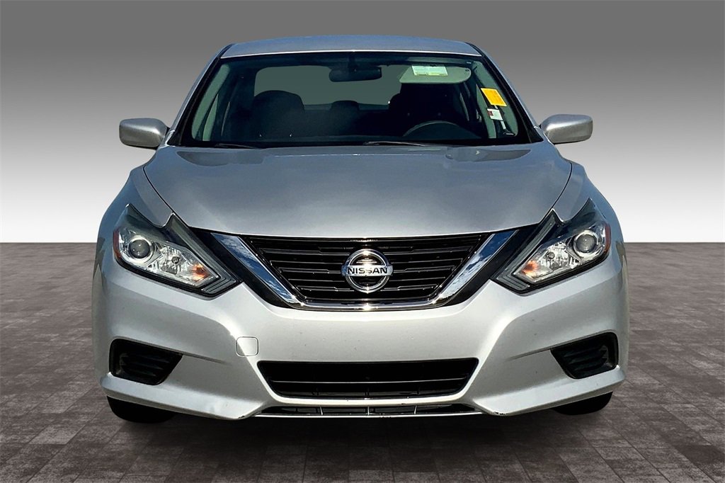 2017 Nissan Altima 2.5 S photo 3