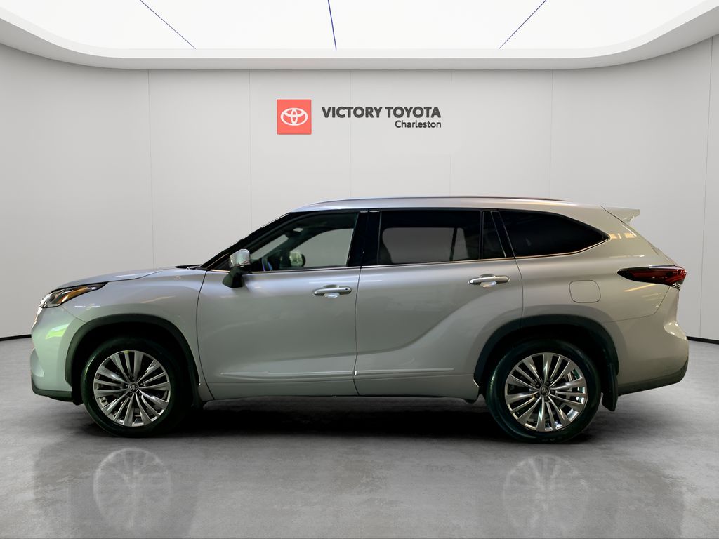 2025 Toyota Highlander XLE XSE Platinum Limited photo 2
